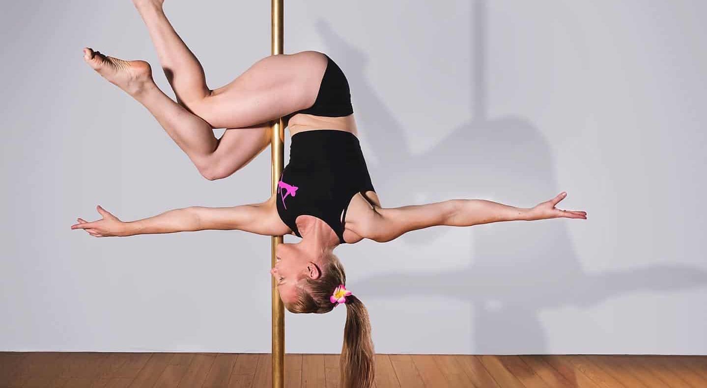 10 Pretty Pole Dance Moves for Beginners 